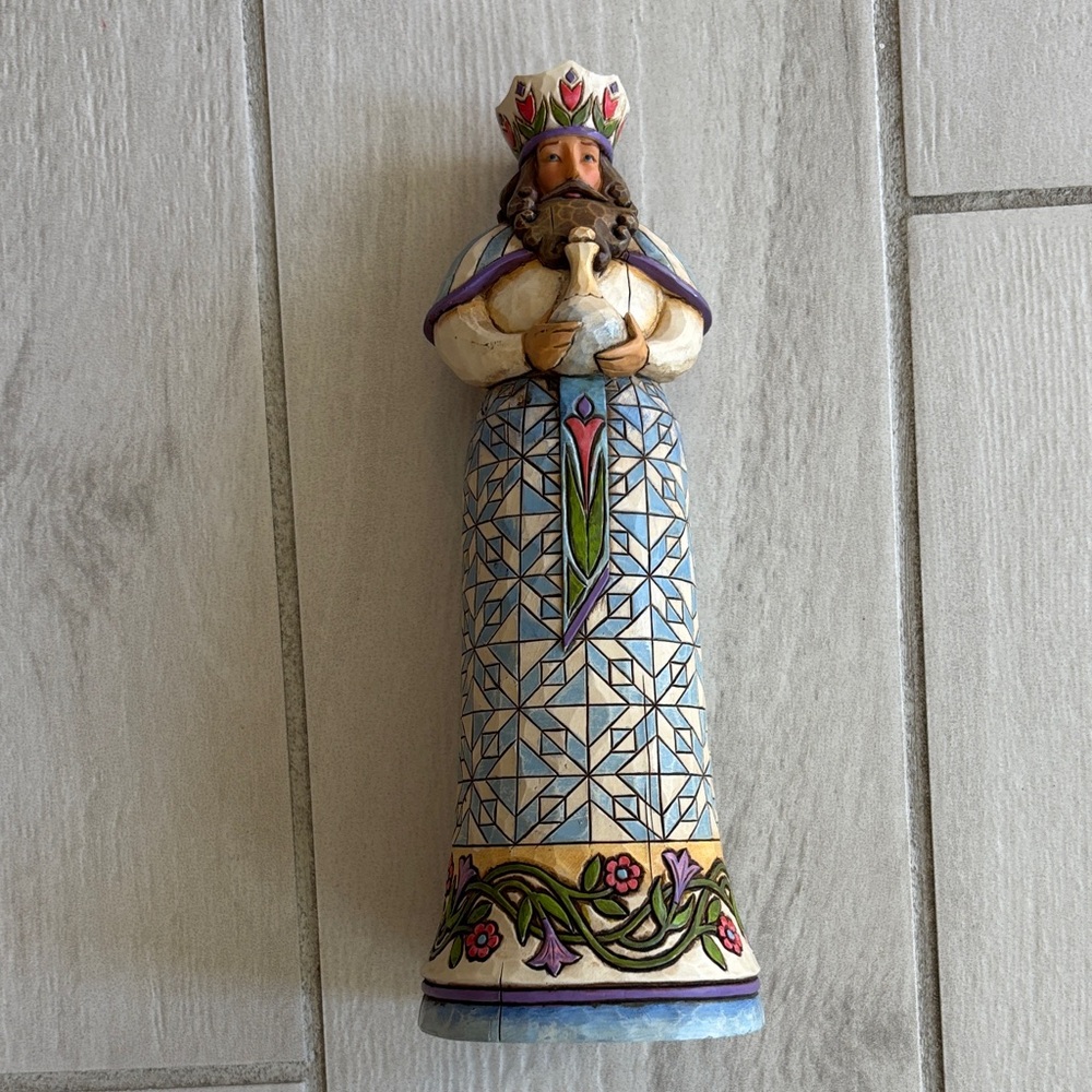 Jim Shore “Bearing Gifts” collector statue